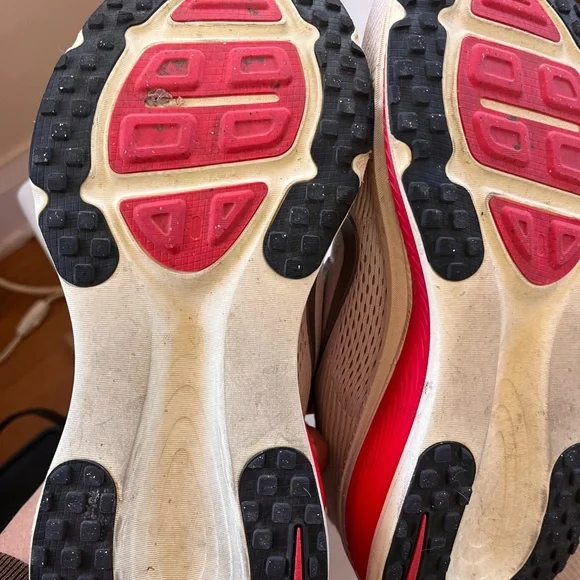 Nike Air Zoom Vomero 18 - Men’s Size 8.5 - White - Practically New! - Picture 2 of 7